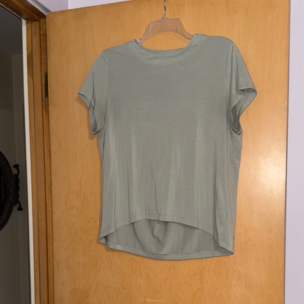 Athleta Casual Green Women's Top